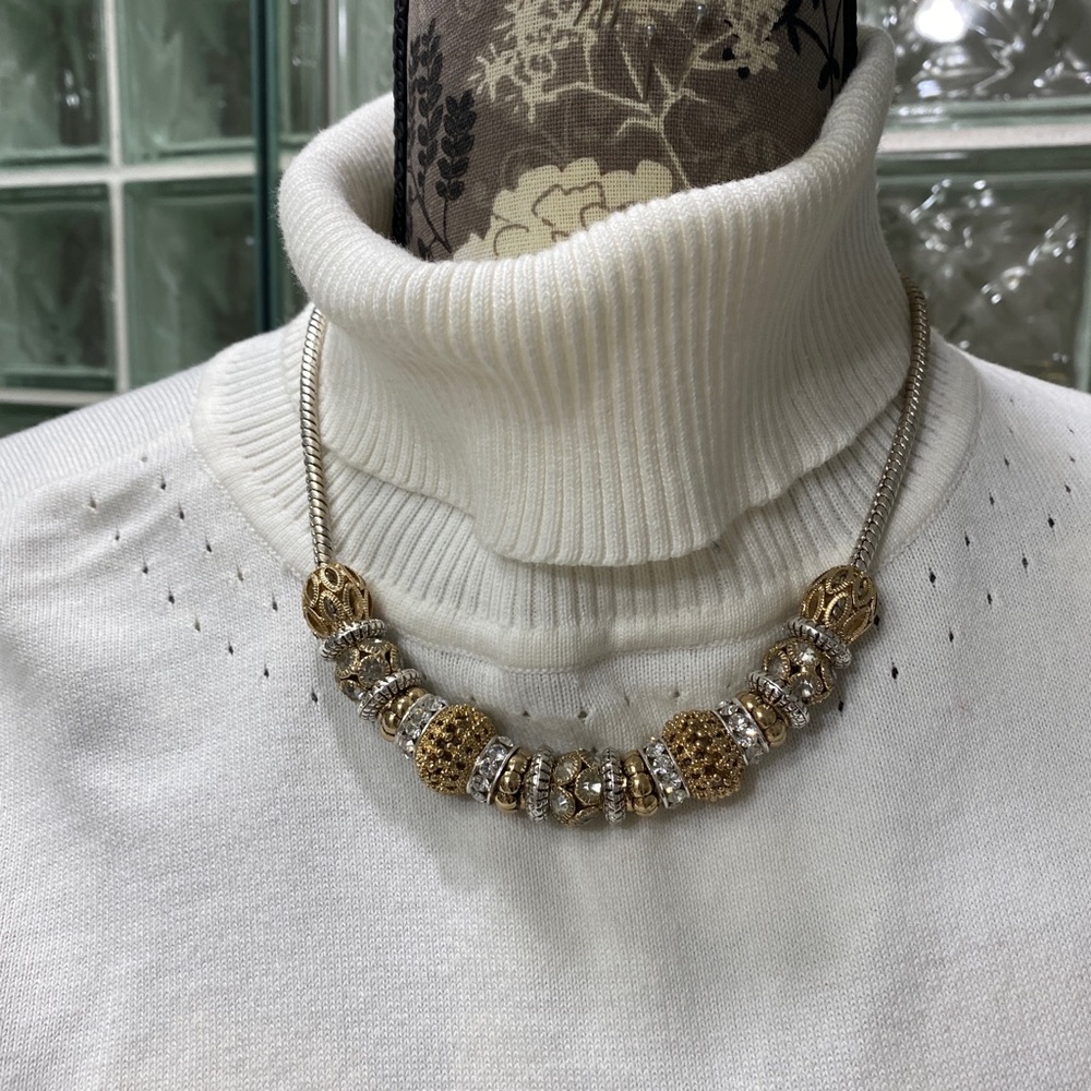 Necklaces - Picture 15 of 15